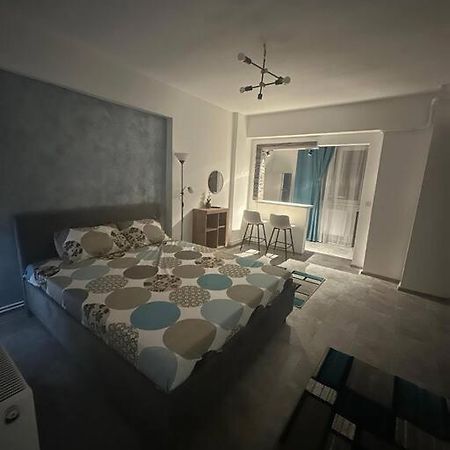 The Secret Studios Крайова Экстерьер фото